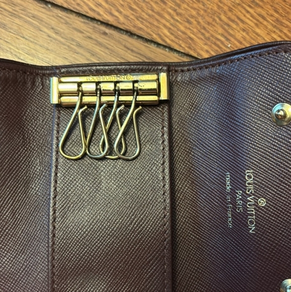 LV Cherry Monogram Mini Lin Key Holder - Picture 6 of 11